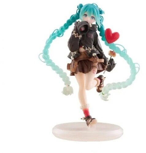 Taito Hatsune Miku Outdoor Fashion Figure