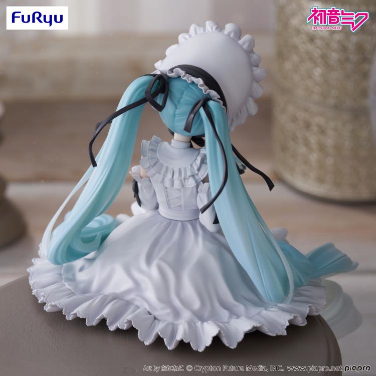 Furyu USA: Hatsune Miku Noodle Stopper - Vintage Doll Figure