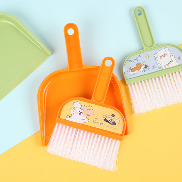 Lying Doggie Mini Dustpan and Brush Set